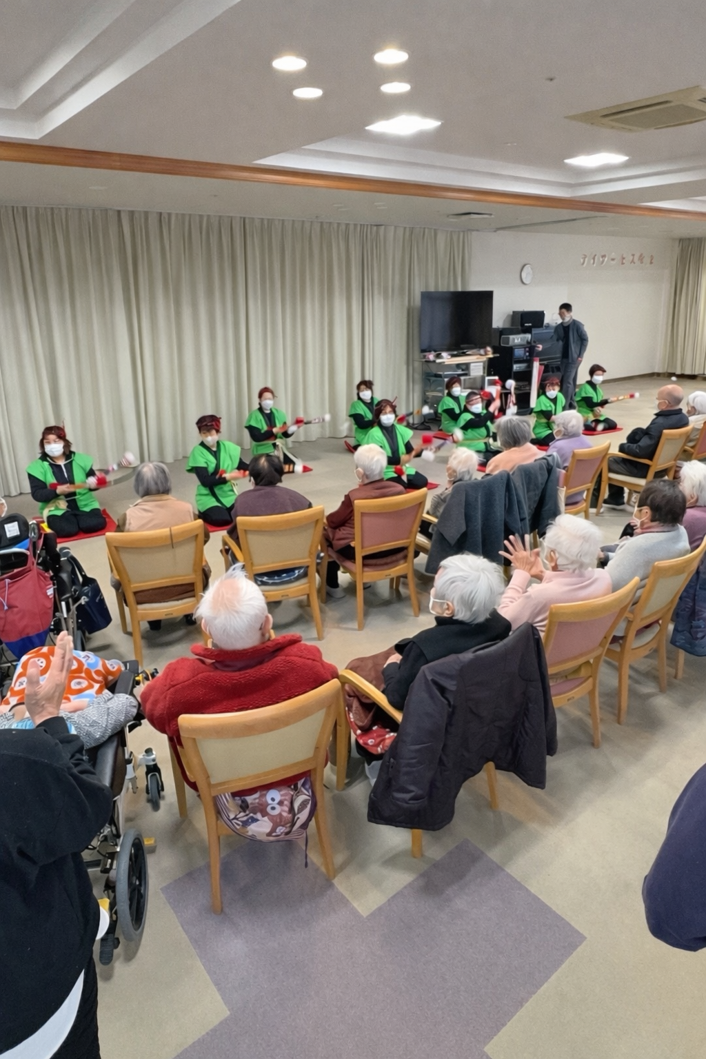 EDB27232-CE13-4039-B62F-390C559E15C6